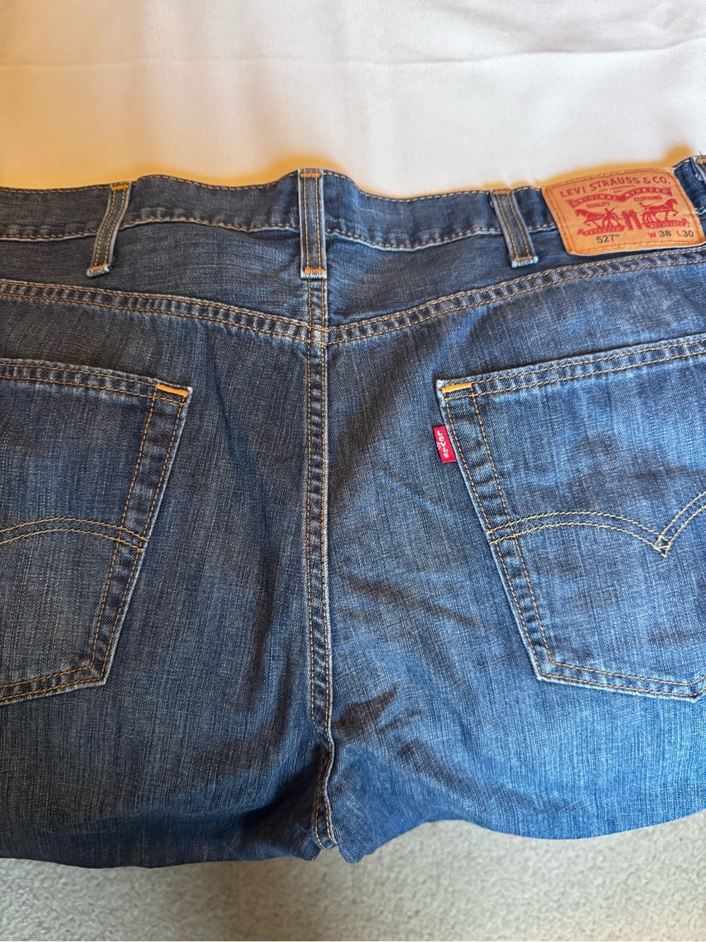 Levi's Men’s Dark Blue Relaxed Denim Jeans 527